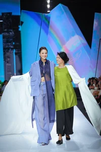 Sustainable Fashion: Stunning Outfits Crafted From Recycled Materials and Scraps - image 8
