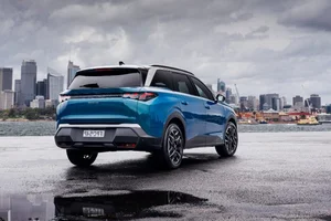 New Peugeot 5008 Hybrid Launched: Specs, Performance, and Pricing - image 1