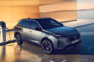 New Peugeot 5008 Hybrid Launched: Specs, Performance, and Pricing - image 6