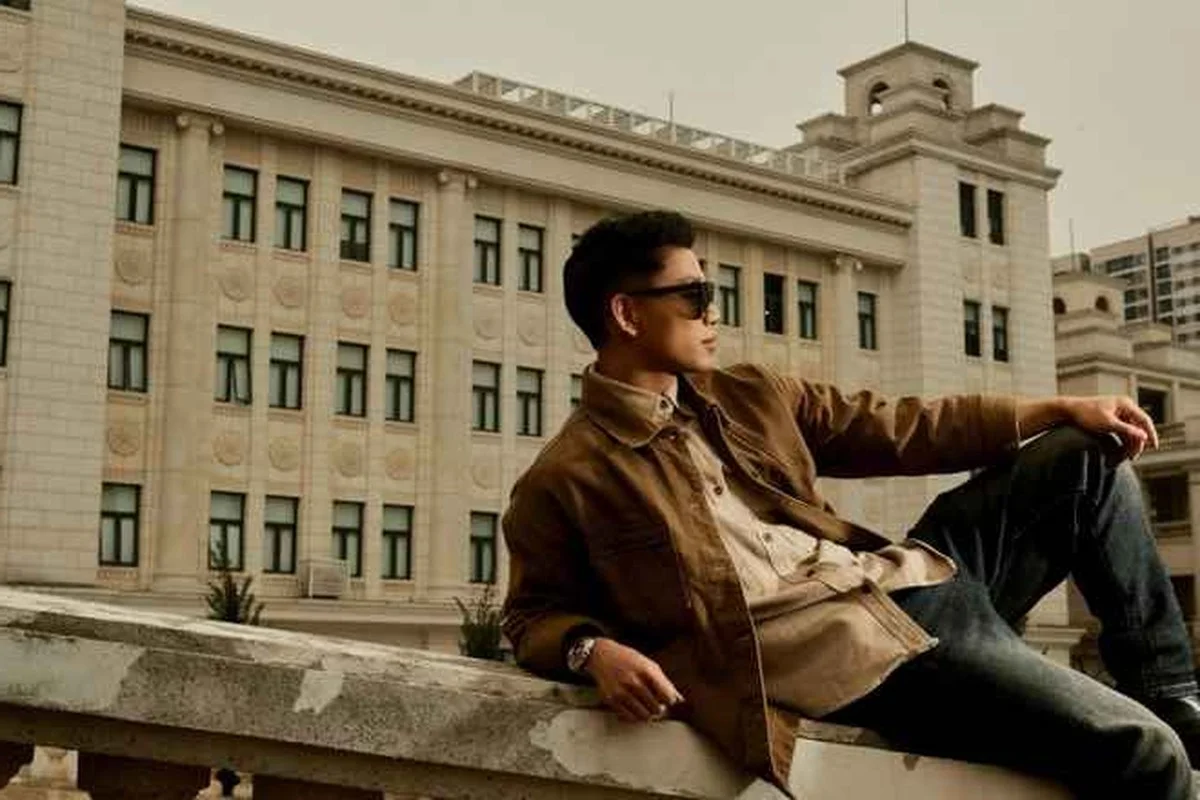 The Luxurious Life of Footballer Vũ Văn Thanh: Supercars and High-End Real Estate at Age 27