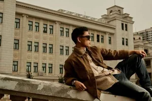 The Luxurious Life of Footballer Vũ Văn Thanh: Supercars and High-End Real Estate at Age 27 - image 0