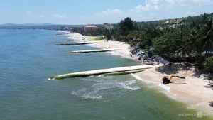 The Environmental Crisis: Messy Beaches in Mui Ne - image 8