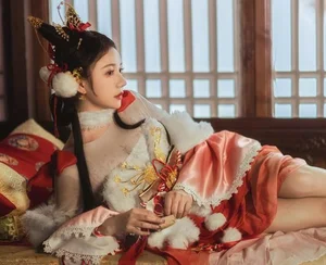Viral Cosplayer's Unique Personal Announcement Sparks Global Interest - image 0