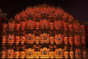 Inside Hawa Mahal: Jaipur’s Palace of Winds with 953 Windows - image 11