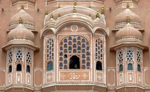 Inside Hawa Mahal: Jaipur’s Palace of Winds with 953 Windows - image 4