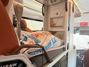 Behind the Scenes: The Intense 'Surgery' of a Sleeping Bus on Mountainous Roads - image 0