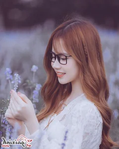 Aesthetic Glasses Fashion: Stunning Portraits of Angelic Girls Wearing Eyewear - image 30