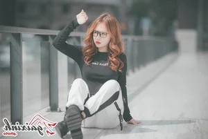 Aesthetic Glasses Fashion: Stunning Portraits of Angelic Girls Wearing Eyewear - image 44
