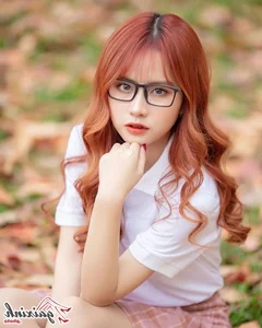 Aesthetic Glasses Fashion: Stunning Portraits of Angelic Girls Wearing Eyewear - image 25