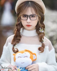 Aesthetic Glasses Fashion: Stunning Portraits of Angelic Girls Wearing Eyewear - image 63