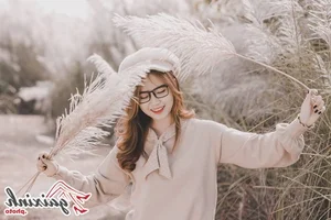 Aesthetic Glasses Fashion: Stunning Portraits of Angelic Girls Wearing Eyewear - image 49