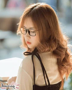 Aesthetic Glasses Fashion: Stunning Portraits of Angelic Girls Wearing Eyewear - image 12