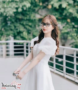 Aesthetic Glasses Fashion: Stunning Portraits of Angelic Girls Wearing Eyewear - image 59