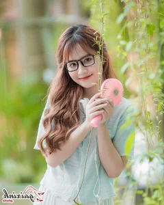 Aesthetic Glasses Fashion: Stunning Portraits of Angelic Girls Wearing Eyewear - image 14