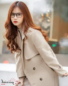 Aesthetic Glasses Fashion: Stunning Portraits of Angelic Girls Wearing Eyewear - image 46