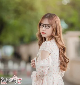 Aesthetic Glasses Fashion: Stunning Portraits of Angelic Girls Wearing Eyewear - image 54