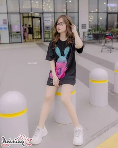 Aesthetic Glasses Fashion: Stunning Portraits of Angelic Girls Wearing Eyewear - image 23