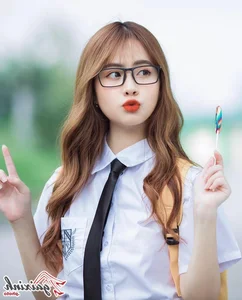 Aesthetic Glasses Fashion: Stunning Portraits of Angelic Girls Wearing Eyewear - image 34