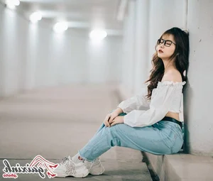 Aesthetic Glasses Fashion: Stunning Portraits of Angelic Girls Wearing Eyewear - image 51