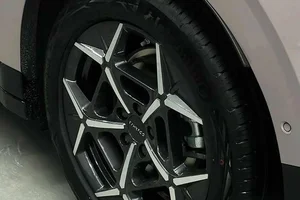 Lynk & Co 02 Set for Vietnam Debut: 530km Range and Competitive Pricing - image 2