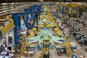 Inside the World's Largest F-35 Fighter Jet Assembly Plant - image 7