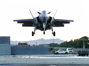 Inside the World's Largest F-35 Fighter Jet Assembly Plant - image 2