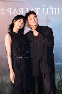 Veronica Ngo and Husband Huy Tran Attend Hollywood Movie Premiere - image 0