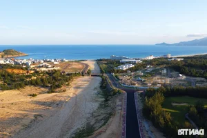 The 100 Billion VND Road: A Scenic Journey Through Vietnam's Coastal Dunes - image 1