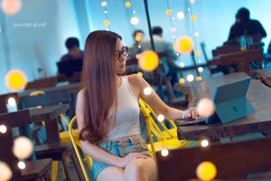 Beautiful Vietnamese Girls Collection: Pack 20 Cute and Charming Portraits - image 5