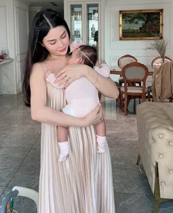 Miss Vietnam Runner-Up Shares Emotional Postpartum Marriage Struggles - image 4