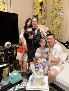 The Romantic and Luxurious Marriage of Singer Doan Di Bang and Her Husband - image 0