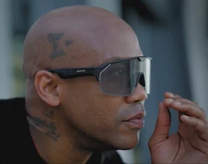 The Future of Eyewear: Smart Sunglasses with Instant Color-Changing Tech - image 6