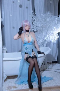 Ogura Chiyo Kafka Cosplay: Stunning Honkai Star Rail Tribute to the Mysterious Stellaron Hunter - image 33