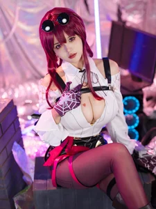 Ogura Chiyo Kafka Cosplay: Stunning Honkai Star Rail Tribute to the Mysterious Stellaron Hunter - image 127