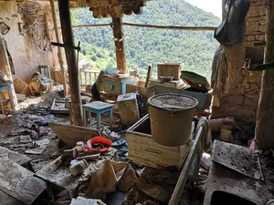 Exploring the Breathtaking Beauty of an Abandoned Mountain Village - image 5