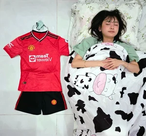 Viral Sensation: Beautiful MU Fan's Emotional Reaction to the 'Red Devils' Defeat - image 5