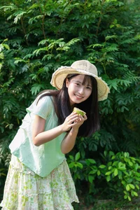 Playful Photographic Style: YiTuYu Art Language Vol.9794 Xiao Xin Da Ke Shui - image 1
