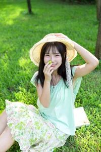 Playful Photographic Style: YiTuYu Art Language Vol.9794 Xiao Xin Da Ke Shui - image 8