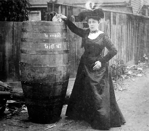 Rare Historical Photos: Unveiling Hidden Stories and Untold Chapters of Human History - image 12