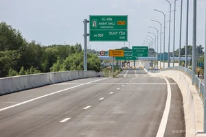 Ben Luc - Long Thanh Expressway Mangrove Forest Section Nears Completion - image 6