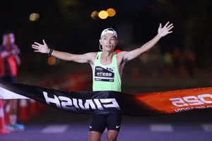 Run to Live 2025: Nguyen Thanh and Hong Le Claim Historic Marathon Victories - image 1