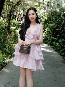 Joyce Pham Redefines Maternity Beach Style - image 0