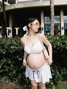 Joyce Pham Redefines Maternity Beach Style - image 8