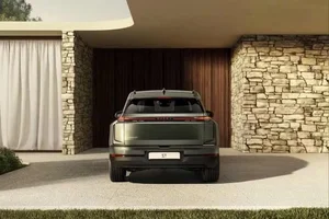Lexus TZ EV SUV Debuts with Iconic V10 Engine Sound Simulation - image 9