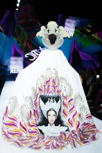 Khanh Van and Minh Tu Deliver Epic Catwalk as Ao Dai Vedettes - image 1