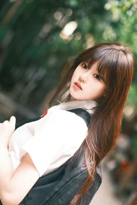 YiTuYu Art Language Vol.10544: Capturing the Artistic Essence of Model Ke Ai Duo - image 1