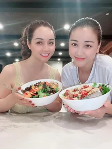 Singer Maya Embraces Peaceful Life and Simple Home-Cooked Meals - image 7