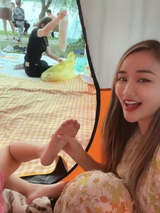 Singer Maya Embraces Peaceful Life and Simple Home-Cooked Meals - image 8