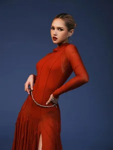 Hot Girl Xoai Non Celebrates Christmas as Stunning Mrs. Claus with Husband Xemesis - image 4