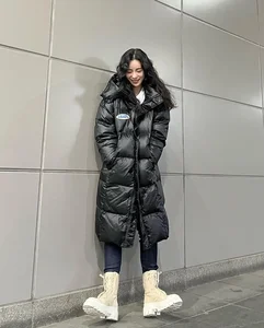 Ji Yeon's Street Style: The Everyday Fashion of South Korea's Screen Icon - image 3